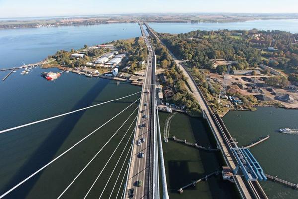 R&uuml;genbr&uuml;cke und Alter R&uuml;gendamm