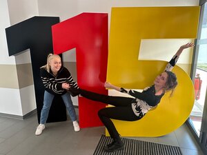 Beh&ouml;rdennummer 115: Kreisverwaltungs-Azubis gratulieren zum Jubil&auml;um