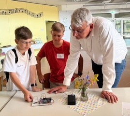 Junge T&uuml;ftler beim ersten Talent Day Technik des Talente Campus Vorpommern-R&uuml;gen am 17. Juli 2026 in Barth.