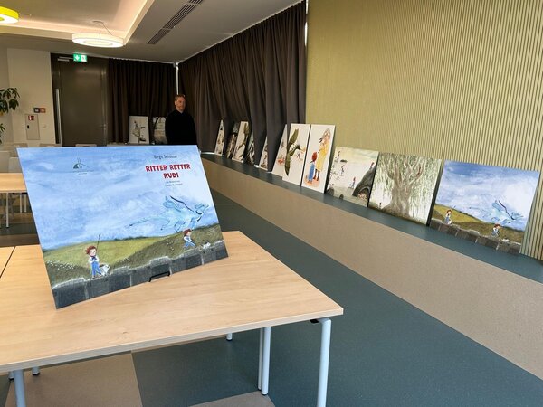 Das Kinderbuch &raquo;RitterRetterRudi&laquo; ist ab sofort beim Landkreis Vorpommern-R&uuml;gen erh&auml;ltlich.